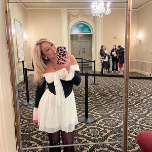 Long sleeve boat neck tie up bow dress